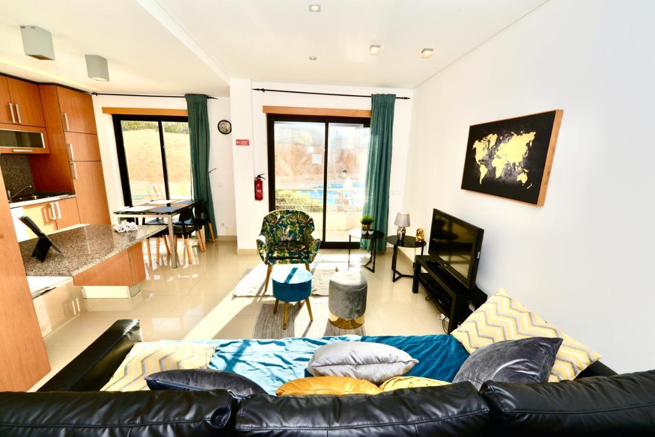 Silver - Apartment For 4 Guests 150M From Beach São Martinho do Porto Eksteriør billede